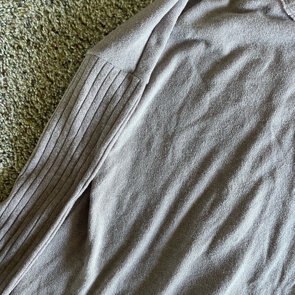 Boutique Sweater - Picture 5 of 6